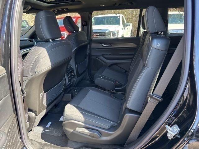 new 2025 Jeep Grand Cherokee L car, priced at $39,644