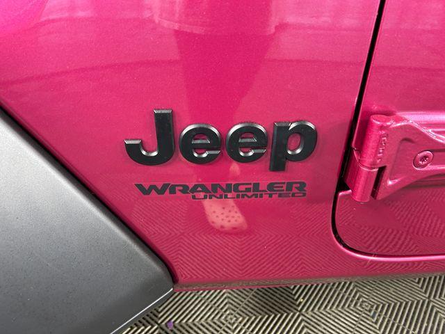 used 2022 Jeep Wrangler Unlimited car, priced at $33,701