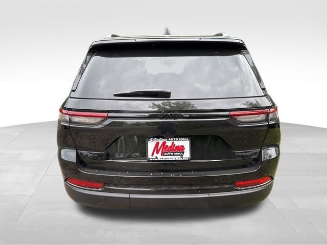 new 2025 Jeep Grand Cherokee car, priced at $42,210