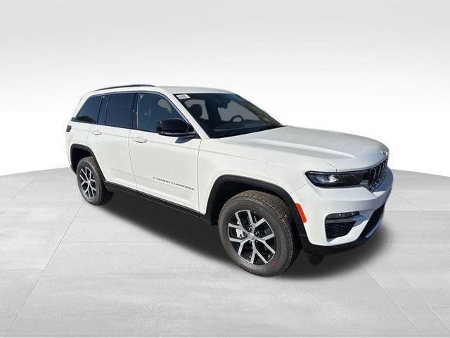 new 2025 Jeep Grand Cherokee car, priced at $40,160