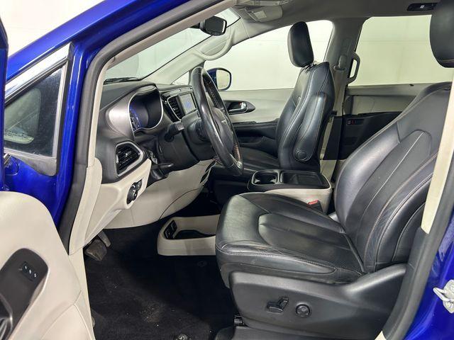 used 2020 Chrysler Pacifica car, priced at $17,995