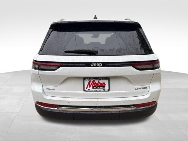 new 2025 Jeep Grand Cherokee car, priced at $41,495