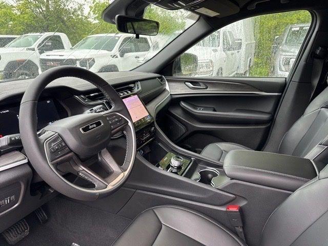 new 2025 Jeep Grand Cherokee car, priced at $41,495