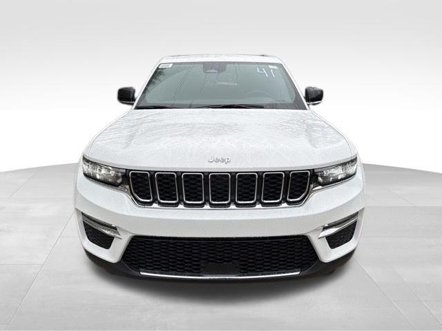 new 2025 Jeep Grand Cherokee car, priced at $41,495