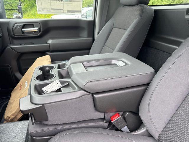 new 2025 GMC Sierra 3500 car, priced at $55,254