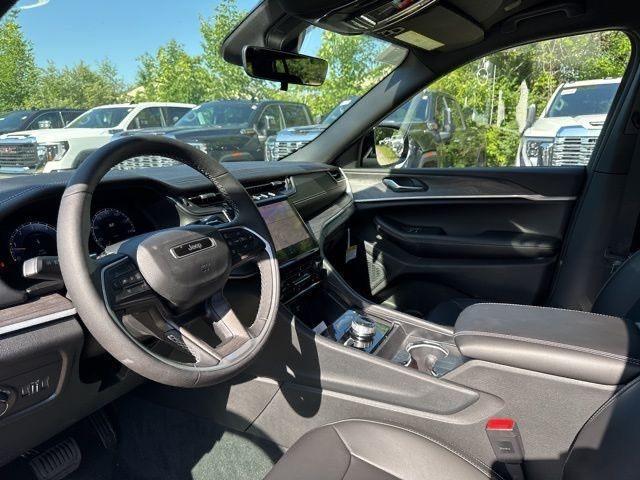new 2025 Jeep Grand Cherokee L car, priced at $42,648