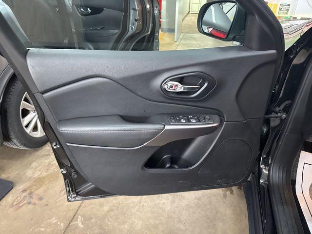 used 2021 Jeep Cherokee car, priced at $24,367