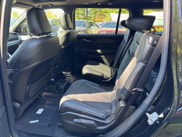 new 2025 Jeep Grand Cherokee L car, priced at $44,197