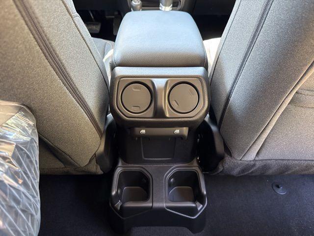 new 2025 Jeep Gladiator car, priced at $44,878