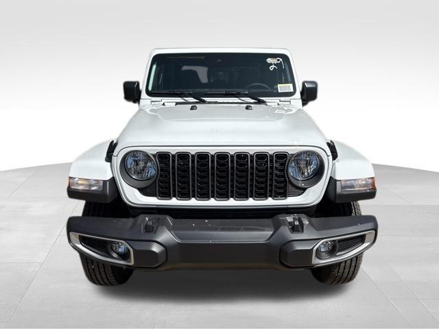 new 2025 Jeep Gladiator car, priced at $44,878