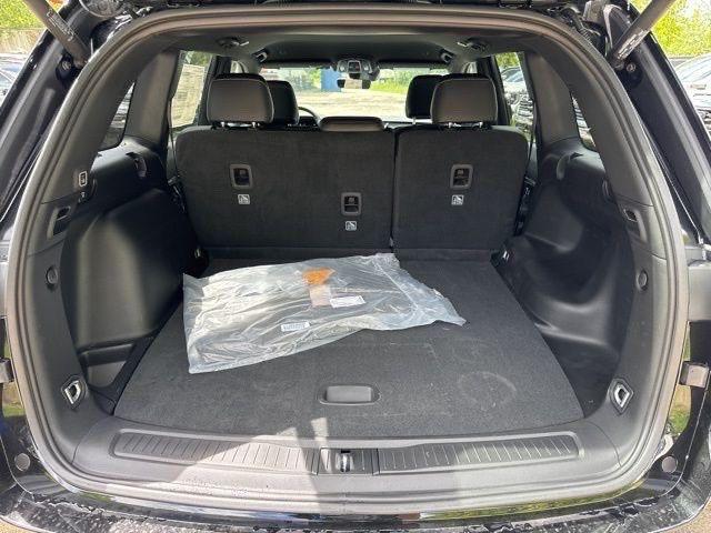 new 2025 Jeep Grand Cherokee car, priced at $42,013