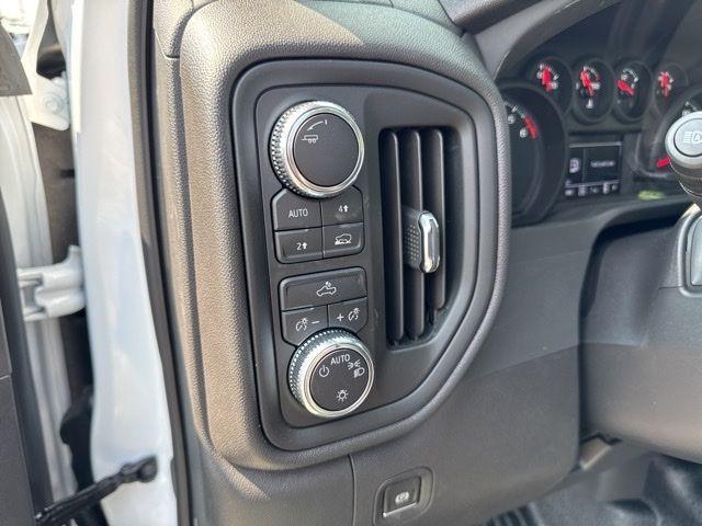 new 2025 GMC Sierra 1500 car, priced at $34,041