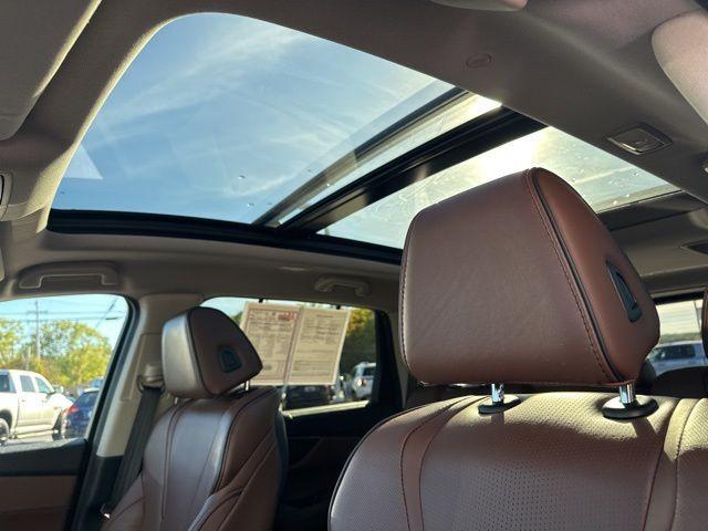 used 2022 Acura MDX car, priced at $39,328