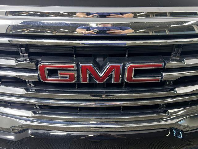 used 2022 GMC Acadia car, priced at $27,456