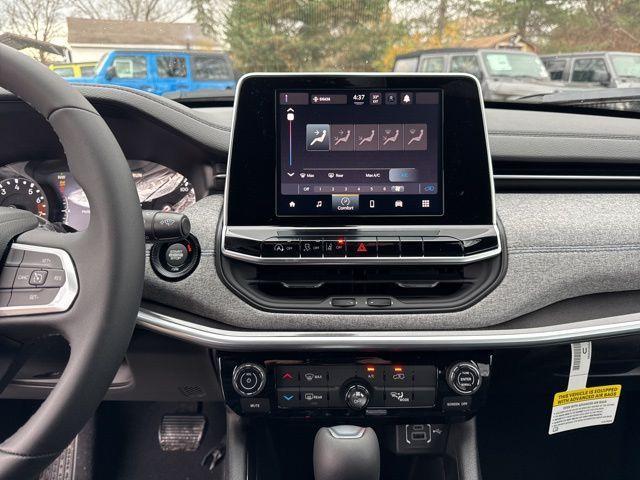 new 2025 Jeep Compass car, priced at $25,786