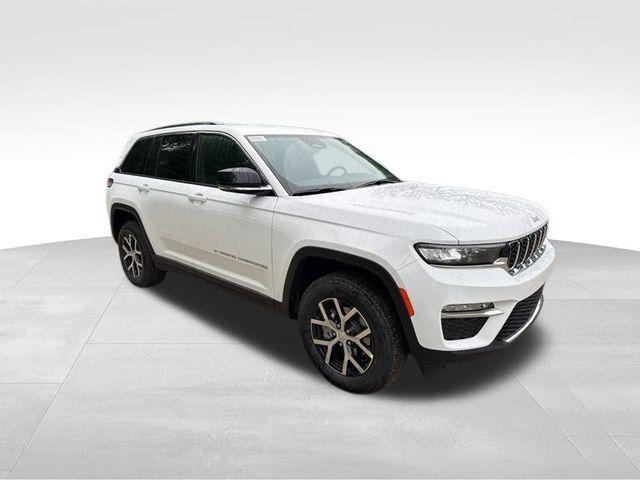 new 2025 Jeep Grand Cherokee car, priced at $41,495