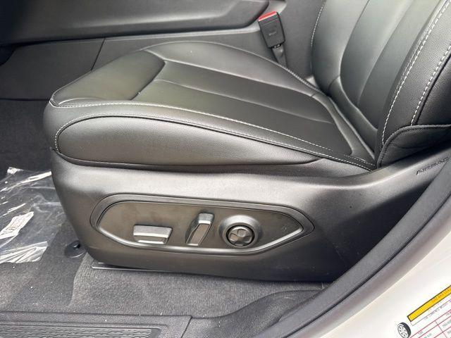 new 2025 Jeep Grand Cherokee car, priced at $41,495