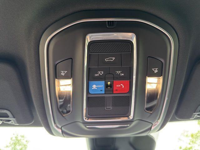 new 2025 Jeep Grand Cherokee car, priced at $41,495