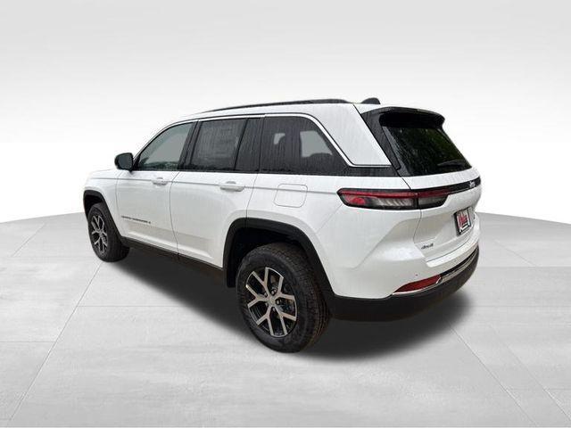 new 2025 Jeep Grand Cherokee car, priced at $41,495