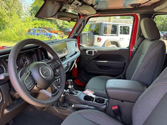 new 2025 Jeep Wrangler car, priced at $45,304