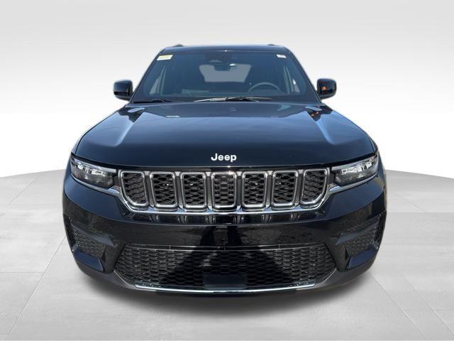 new 2025 Jeep Grand Cherokee car, priced at $35,754