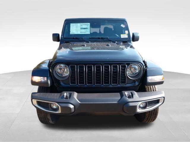 new 2024 Jeep Gladiator car, priced at $39,576