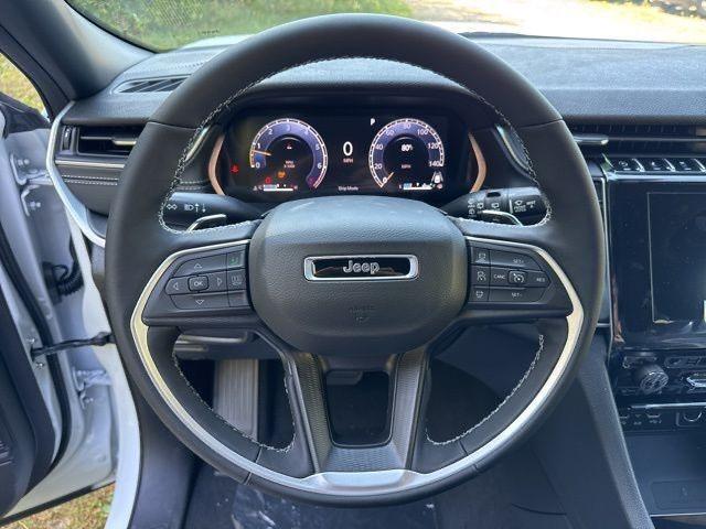 new 2025 Jeep Grand Cherokee car, priced at $38,529