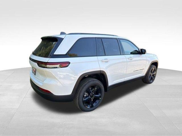 new 2025 Jeep Grand Cherokee car, priced at $38,529