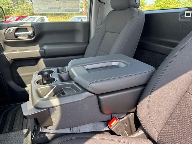 new 2025 GMC Sierra 1500 car, priced at $30,541