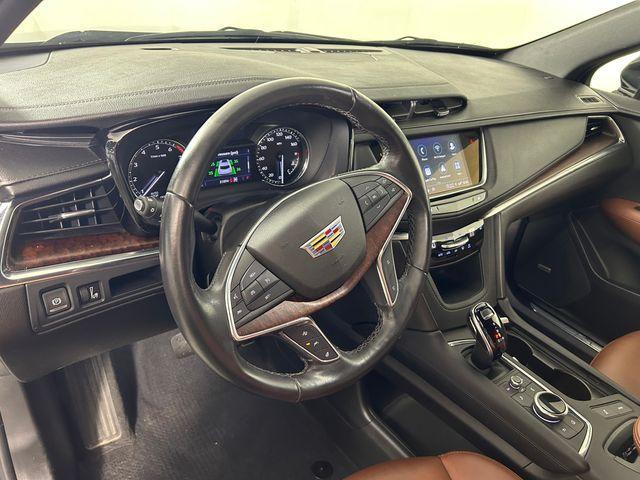 used 2022 Cadillac XT5 car, priced at $32,689