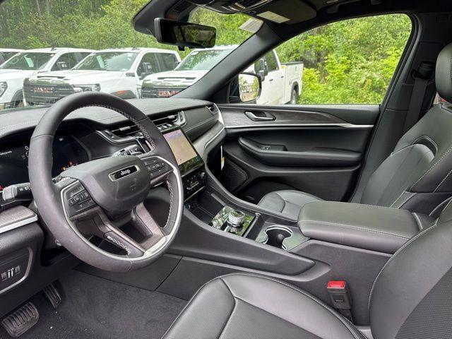 new 2025 Jeep Grand Cherokee L car, priced at $50,895