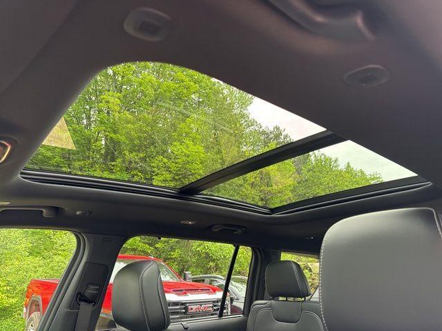 new 2025 Jeep Grand Cherokee L car, priced at $50,895