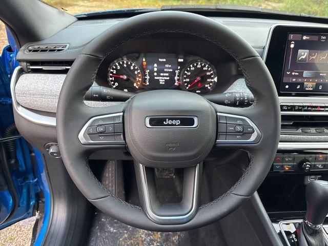 new 2025 Jeep Compass car, priced at $25,786