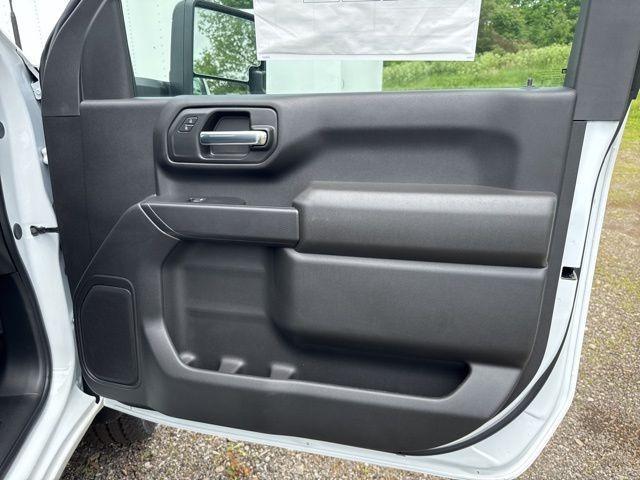 new 2025 GMC Sierra 3500 car, priced at $51,658