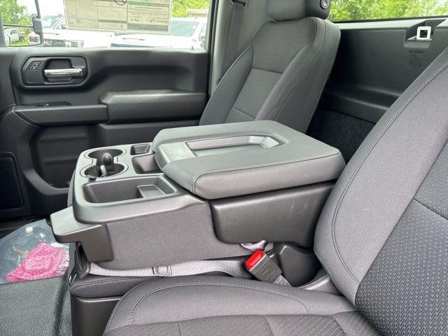 new 2025 GMC Sierra 3500 car, priced at $51,658