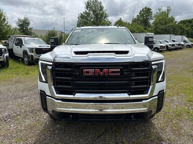 new 2025 GMC Sierra 3500 car, priced at $51,658