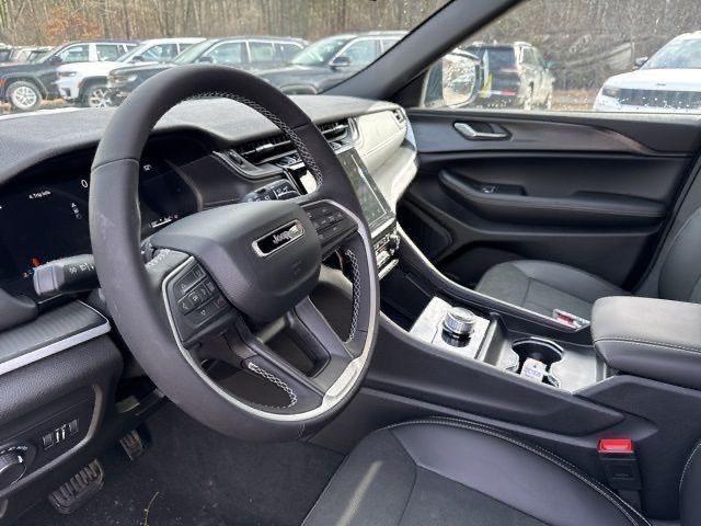 new 2025 Jeep Grand Cherokee car, priced at $46,780
