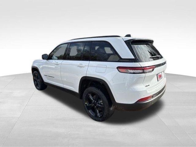 new 2025 Jeep Grand Cherokee car, priced at $46,780
