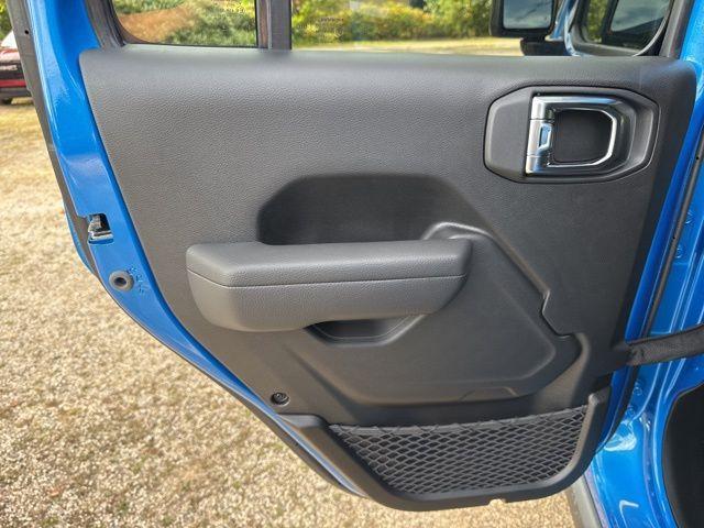 new 2025 Jeep Wrangler car, priced at $55,588