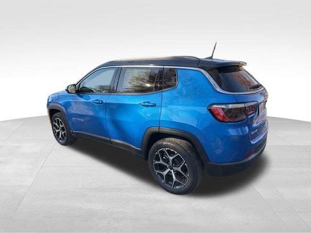 new 2025 Jeep Compass car, priced at $30,125