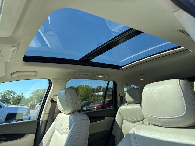 used 2022 Cadillac XT6 car, priced at $35,995