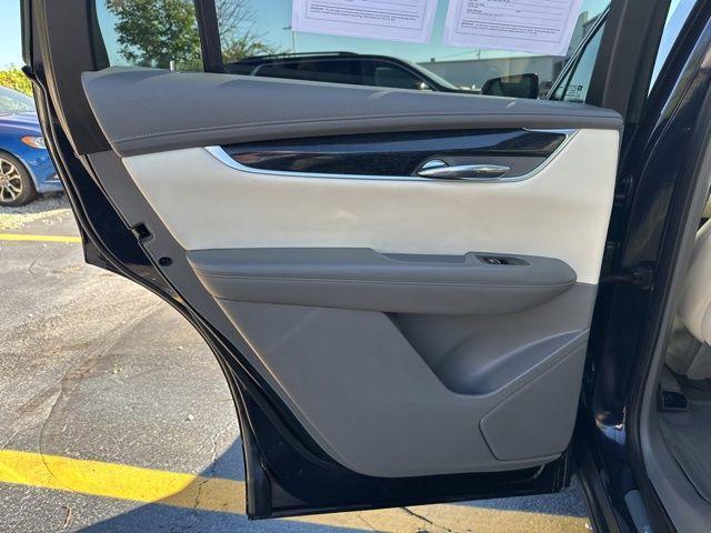 used 2022 Cadillac XT6 car, priced at $35,995