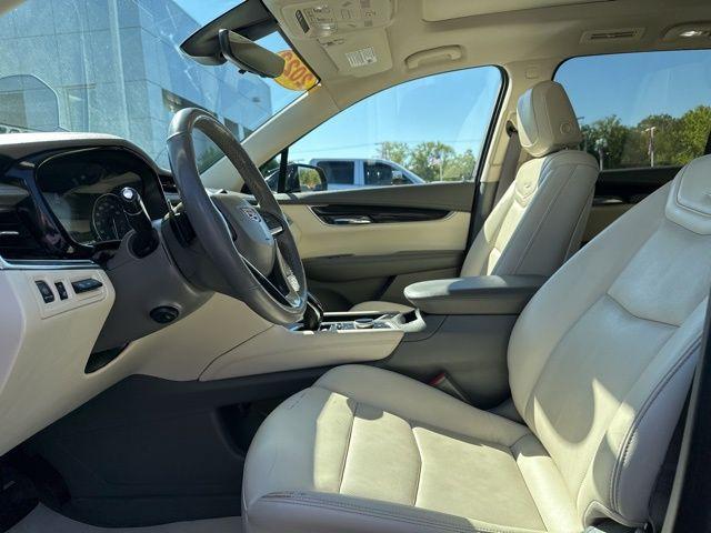 used 2022 Cadillac XT6 car, priced at $35,995