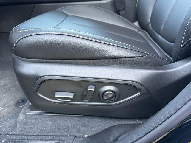 new 2025 Jeep Grand Cherokee car, priced at $42,013