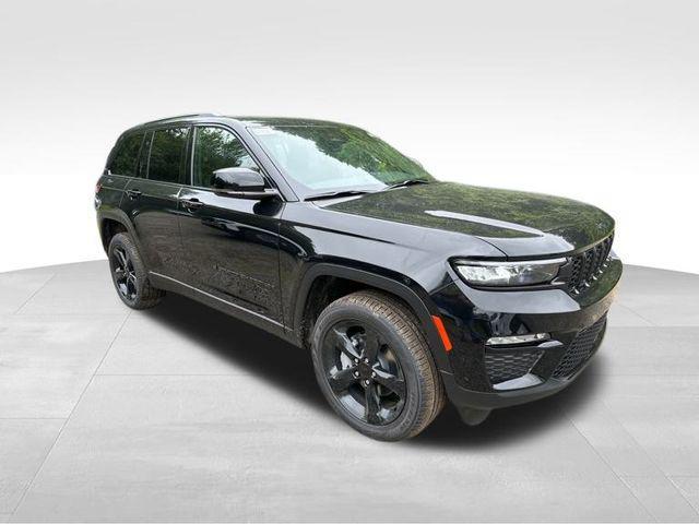 new 2024 Jeep Grand Cherokee car, priced at $45,587