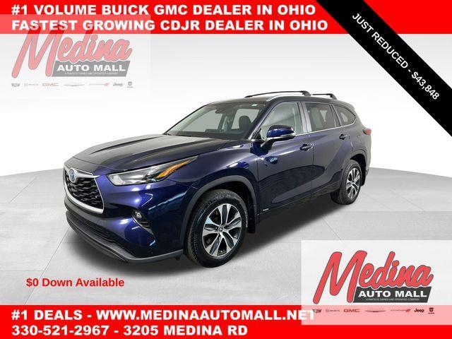used 2023 Toyota Highlander Hybrid car, priced at $43,848