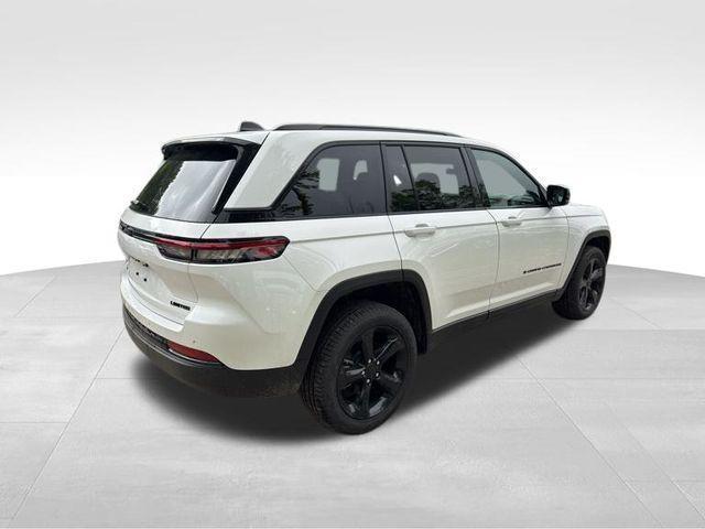 new 2025 Jeep Grand Cherokee car, priced at $43,555
