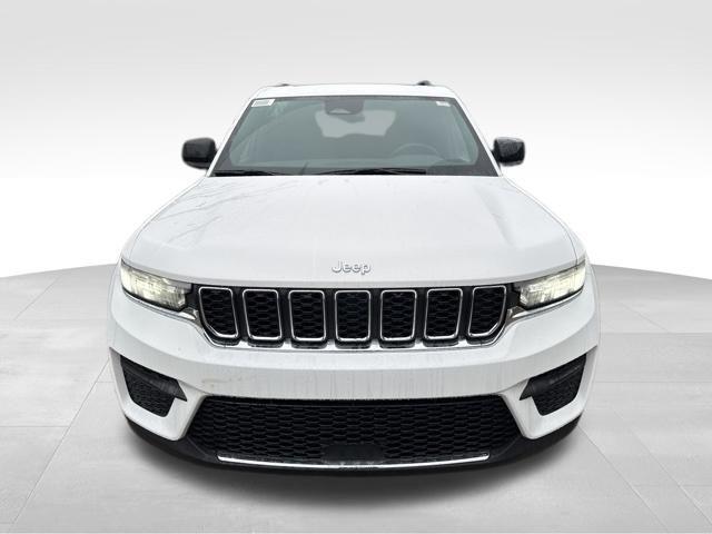 new 2025 Jeep Grand Cherokee car, priced at $34,736