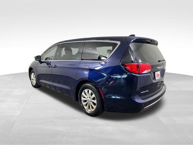used 2018 Chrysler Pacifica car, priced at $12,995