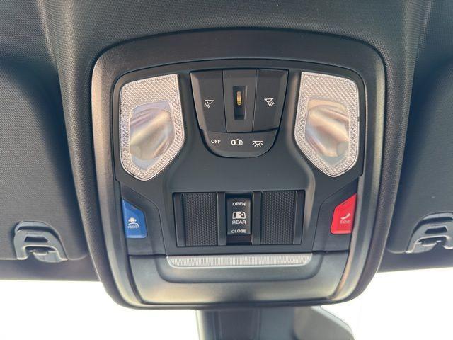 new 2025 Ram 1500 car, priced at $47,927